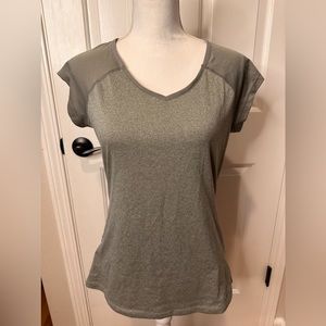 Free Shipping Nike Dri-Fit V-Neck Size Med